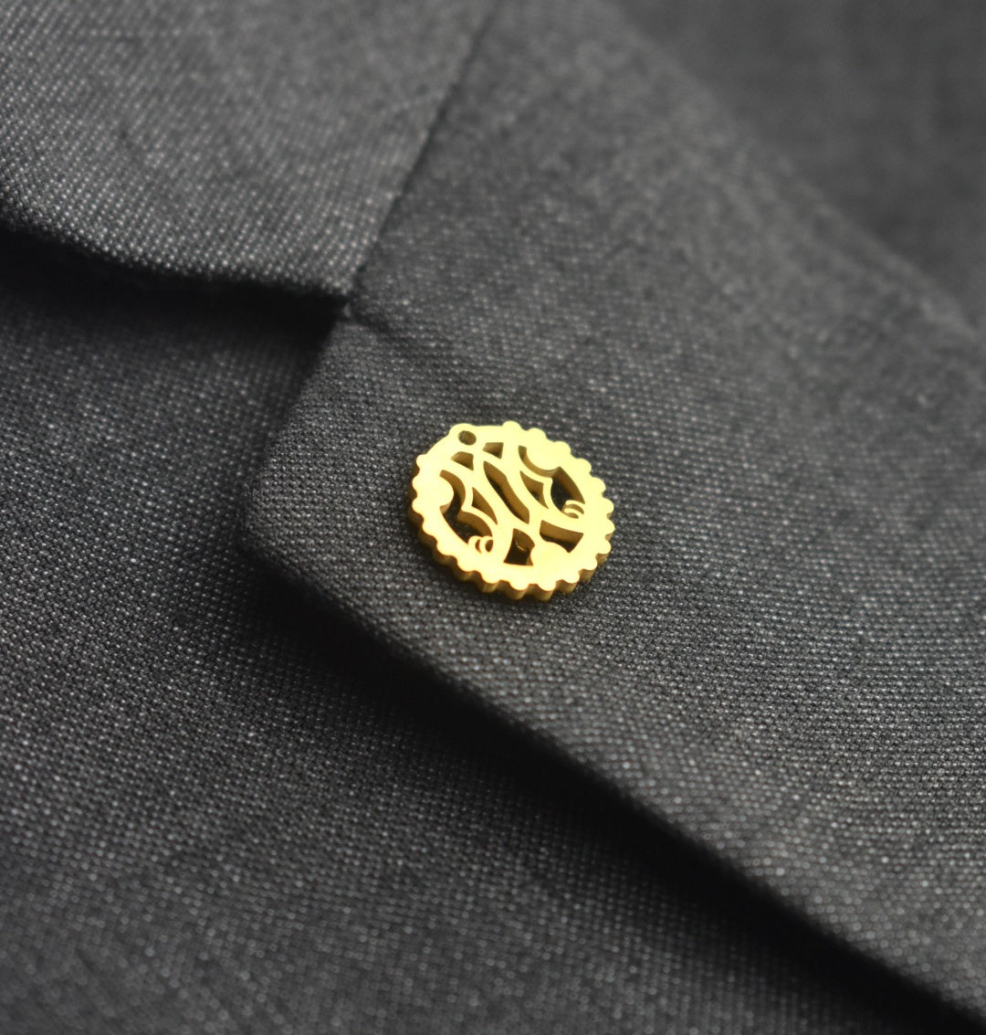 Għażżiela Brooch
