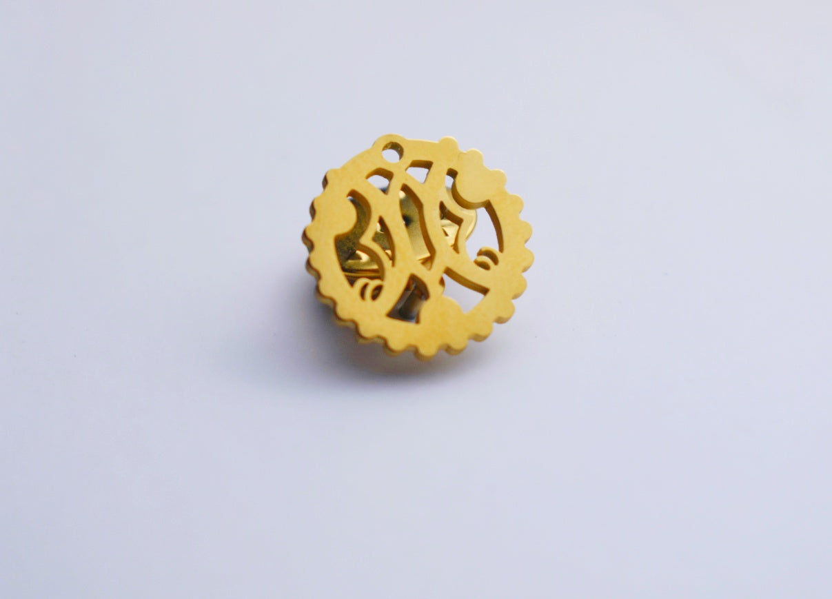 Għażżiela Brooch