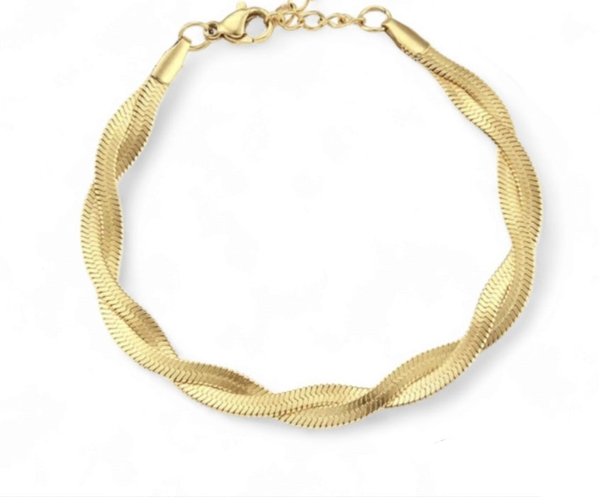 Cetta's Twist Bracelet