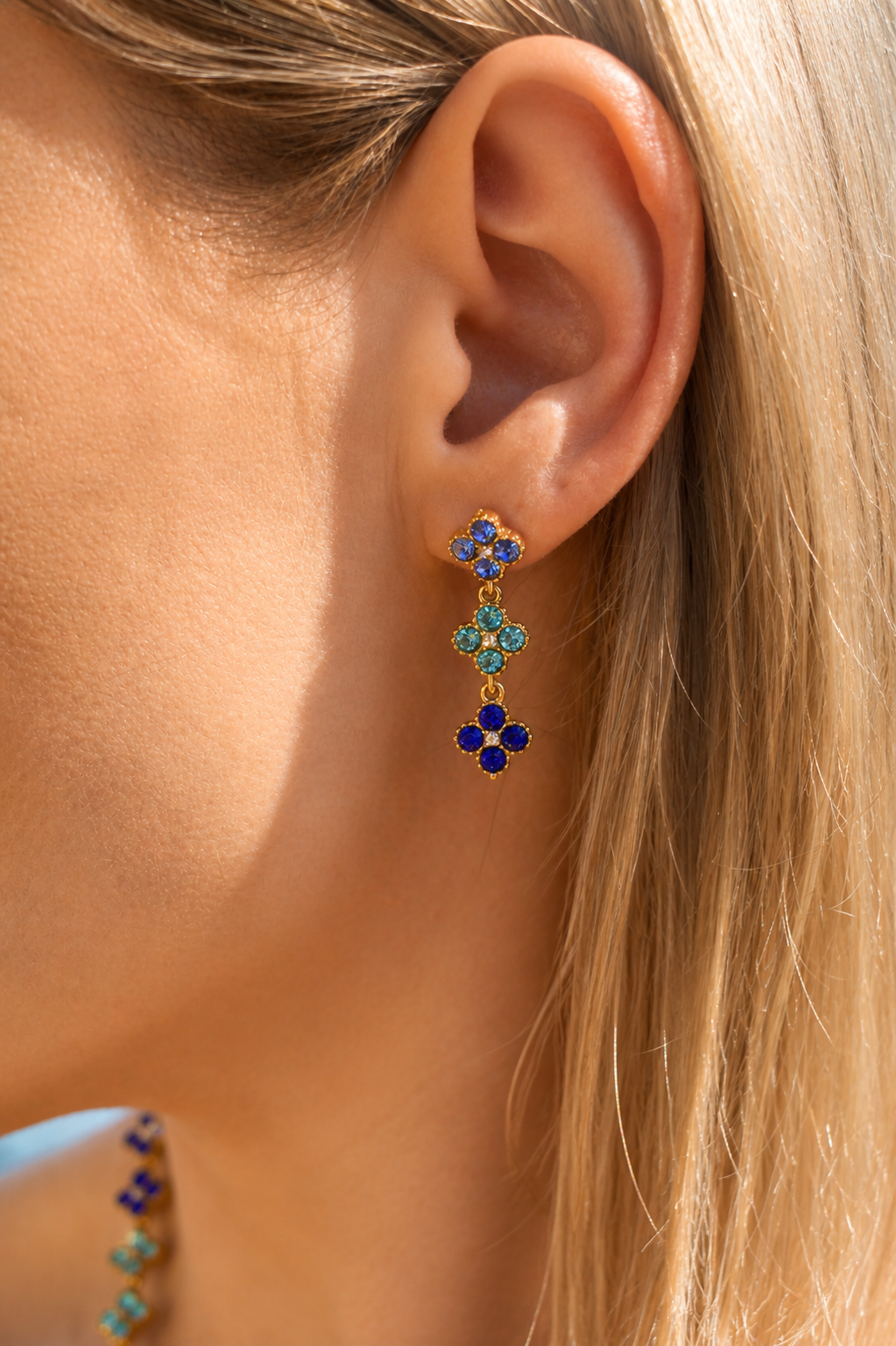 Tlellix tal-Għożża Blu | Floral Zircon Drop Earrings