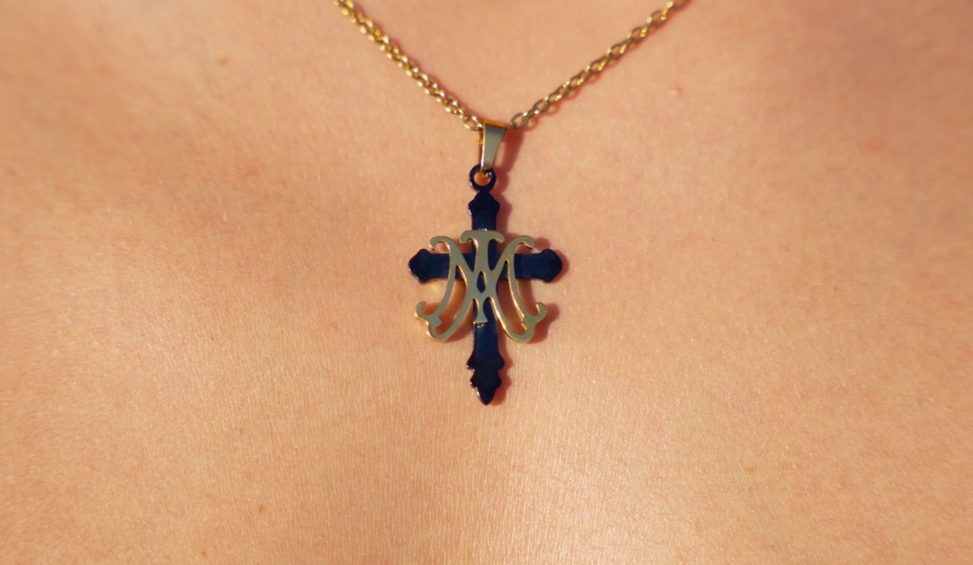 Pompea Cross Pendant Necklace