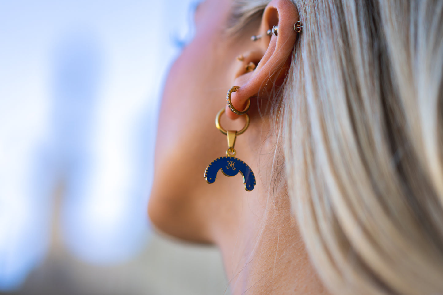 Pavaljun Pendant Earring